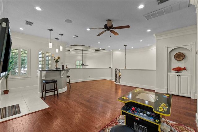 541 Villa Drive, Seabrook, TX 77586