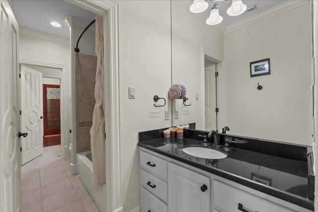 541 Villa Drive, Seabrook, TX 77586