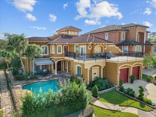 541 Villa Drive, Seabrook, TX 77586