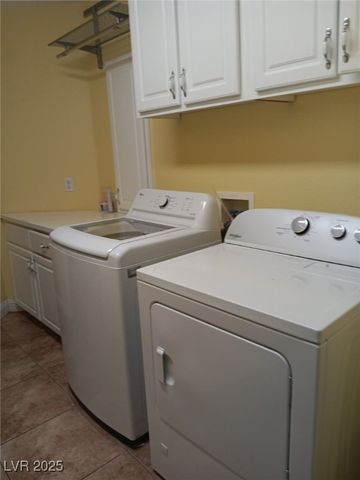 9861 Snowy Canyon Court, Las Vegas, NV 89183