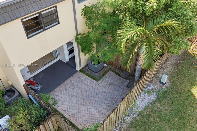 8313 SW 137th Ave 8313, Miami, FL 33183