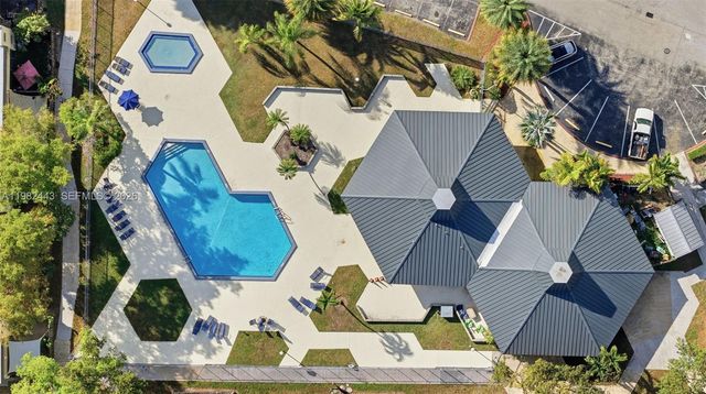 8313 SW 137th Ave 8313, Miami, FL 33183