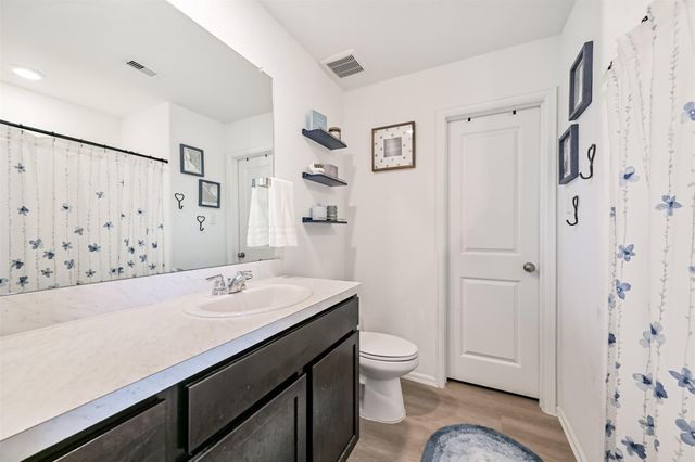 138 Austin Road, Angleton, TX 77515