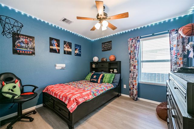 138 Austin Road, Angleton, TX 77515