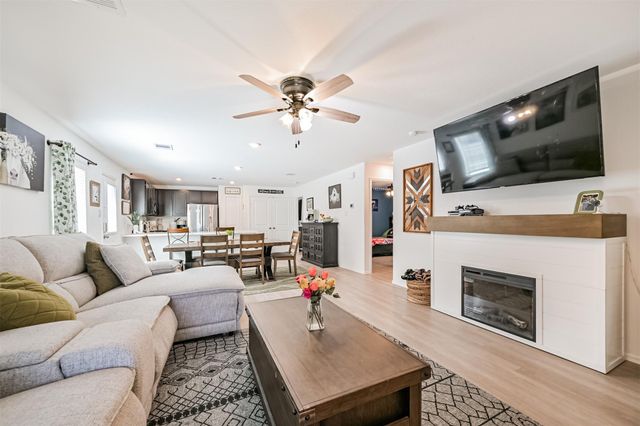 138 Austin Road, Angleton, TX 77515
