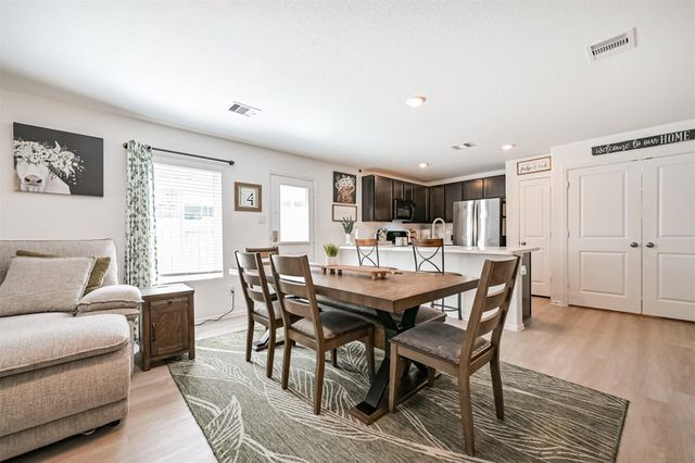 138 Austin Road, Angleton, TX 77515