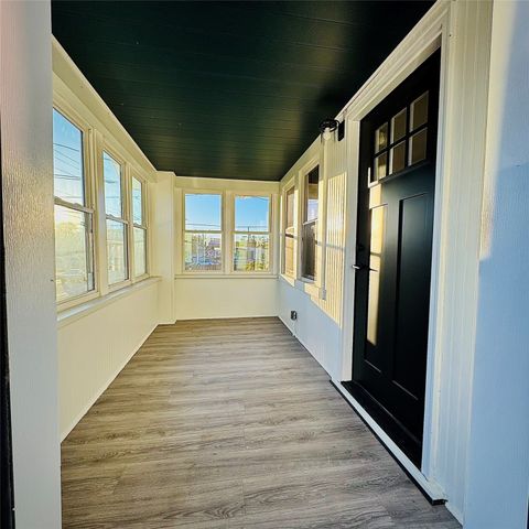 1220 1st Avenue E, Newton, IA 50208