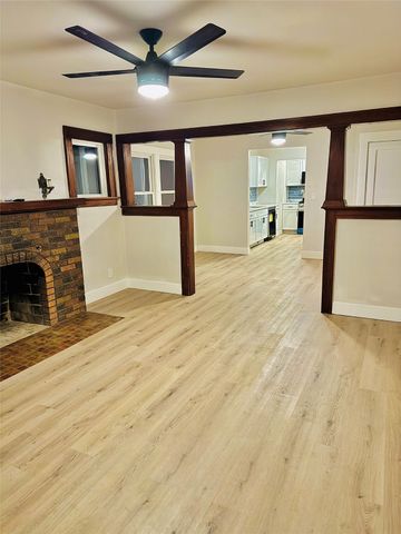 1220 1st Avenue E, Newton, IA 50208