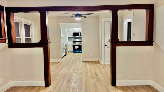 1220 1st Avenue E, Newton, IA 50208