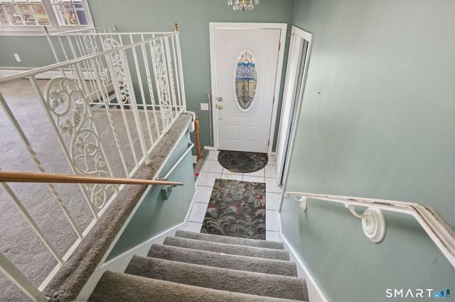 61 Rustic Lane, East Hartford, CT 06118