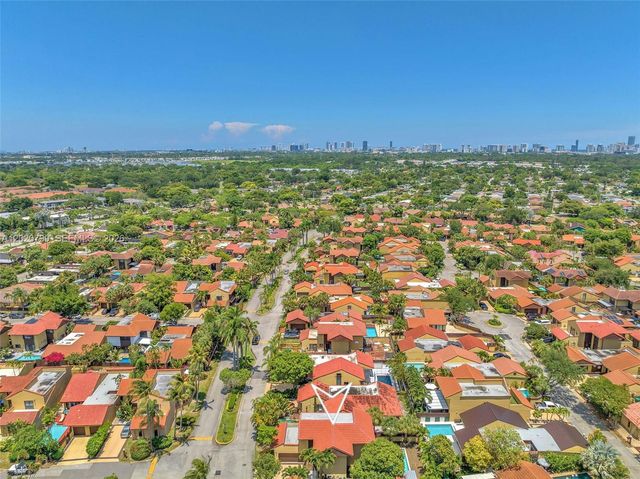 1010 NE 204th Ter, Miami, FL 33179