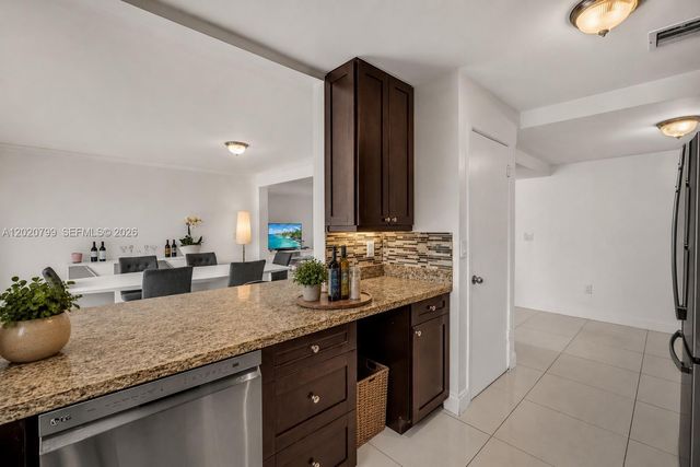1010 NE 204th Ter, Miami, FL 33179