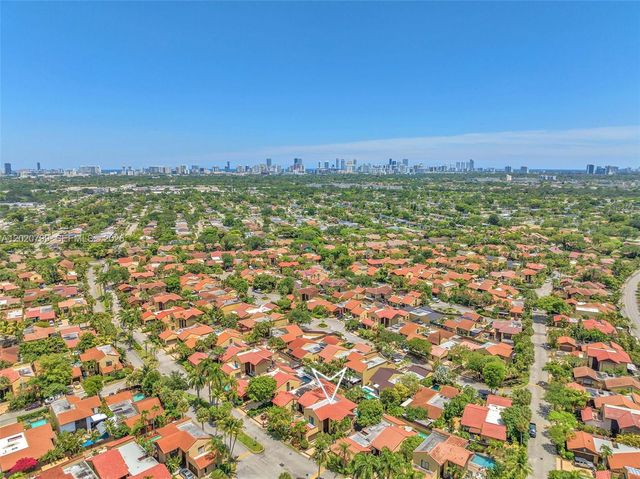 1010 NE 204th Ter, Miami, FL 33179