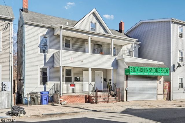 106 E Main St, Paterson City, NJ 07522
