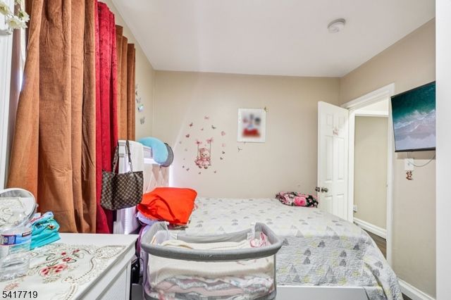 106 E Main St, Paterson City, NJ 07522