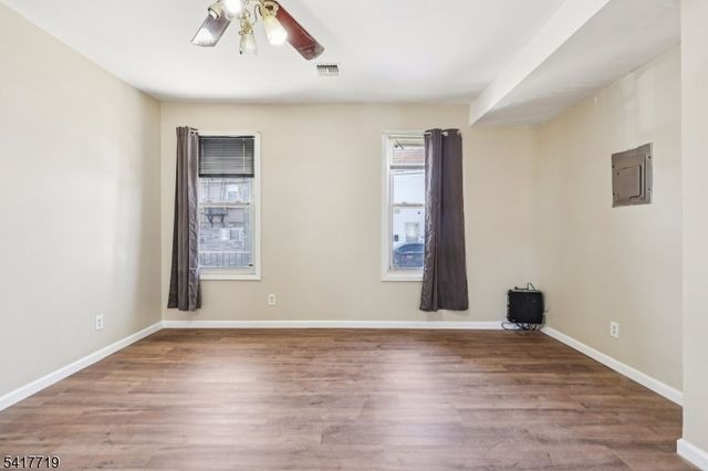 106 E Main St, Paterson City, NJ 07522