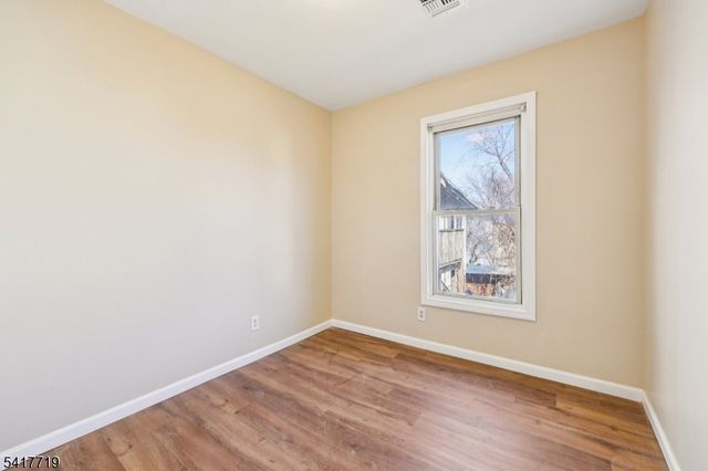 106 E Main St, Paterson City, NJ 07522