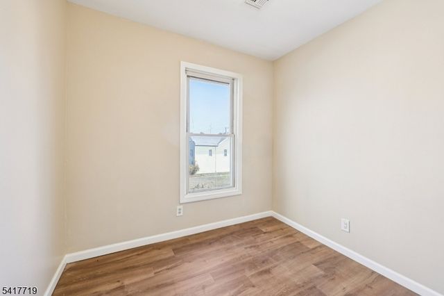 106 E Main St, Paterson City, NJ 07522
