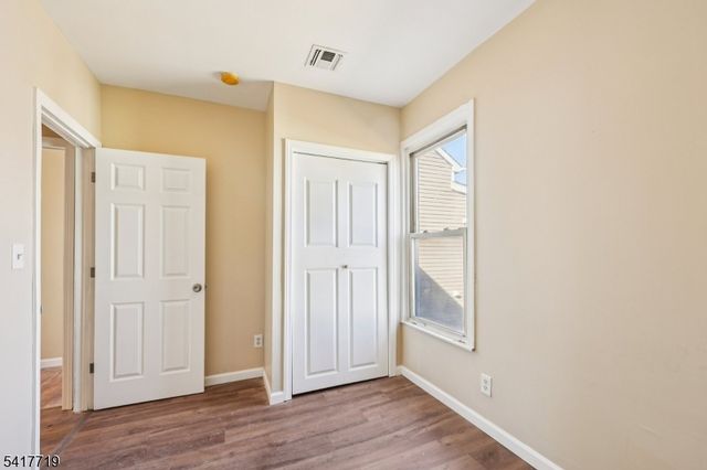 106 E Main St, Paterson City, NJ 07522