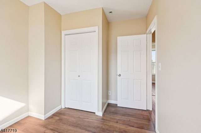 106 E Main St, Paterson City, NJ 07522