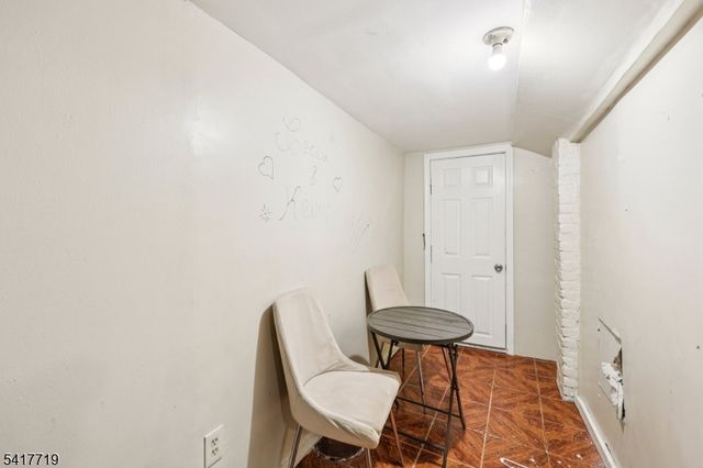 106 E Main St, Paterson City, NJ 07522