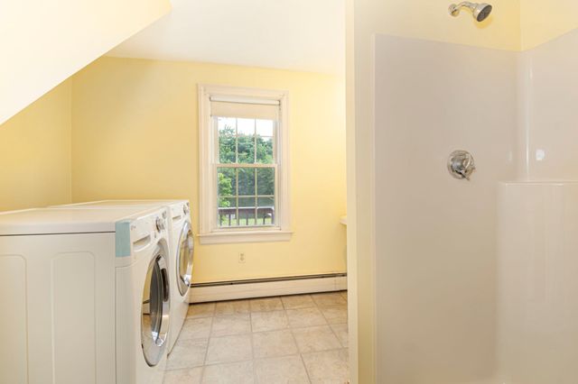 12 Fairground Rd, Sturbridge, MA 01566