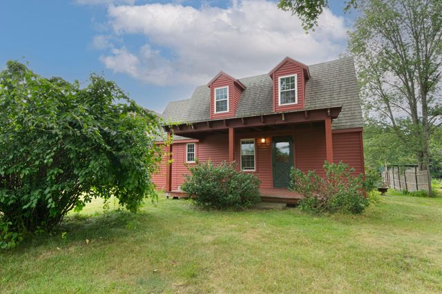 12 Fairground Rd, Sturbridge, MA 01566