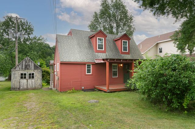 12 Fairground Rd, Sturbridge, MA 01566