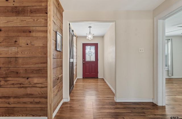 310 N Line St, Mineola, TX 75773