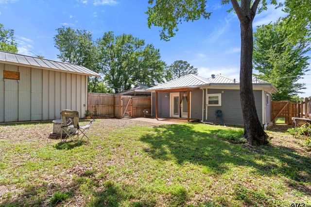 310 N Line St, Mineola, TX 75773