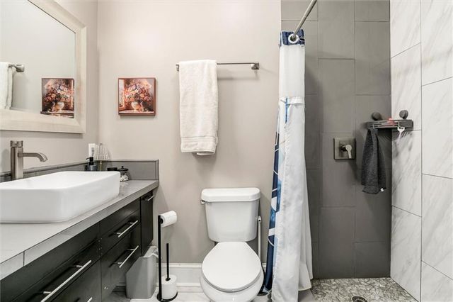 2918 Harrison Street, Kansas City, MO 64109