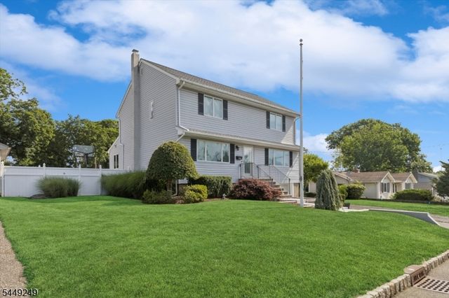 56 Chesapeake Ave, Parsippany-troy Hills Twp., NJ 07034
