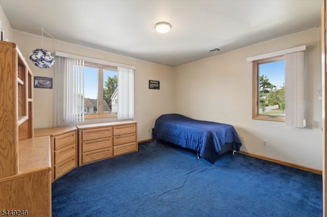 56 Chesapeake Ave, Parsippany-troy Hills Twp., NJ 07034
