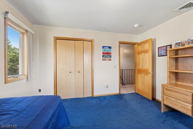 56 Chesapeake Ave, Parsippany-troy Hills Twp., NJ 07034
