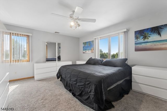 56 Chesapeake Ave, Parsippany-troy Hills Twp., NJ 07034