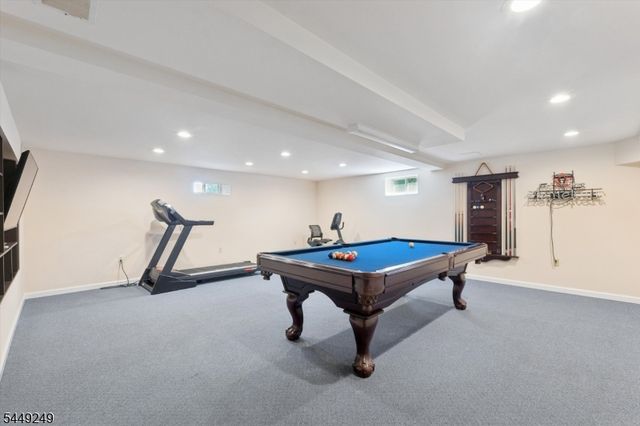 56 Chesapeake Ave, Parsippany-troy Hills Twp., NJ 07034