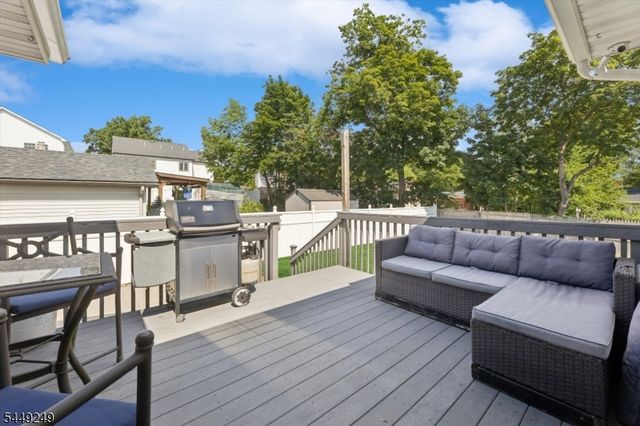 56 Chesapeake Ave, Parsippany-troy Hills Twp., NJ 07034