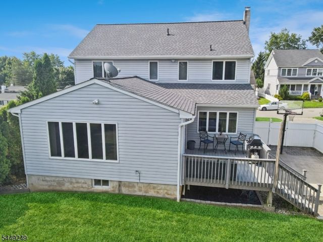 56 Chesapeake Ave, Parsippany-troy Hills Twp., NJ 07034
