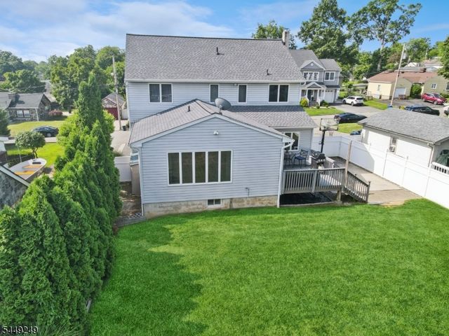 56 Chesapeake Ave, Parsippany-troy Hills Twp., NJ 07034