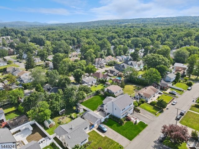 56 Chesapeake Ave, Parsippany-troy Hills Twp., NJ 07034