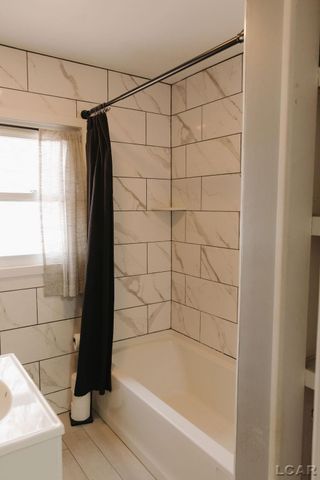 2281 Fairview Drive, Adrian, MI 49221