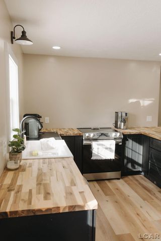 2281 Fairview Drive, Adrian, MI 49221