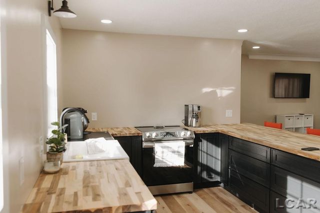 2281 Fairview Drive, Adrian, MI 49221