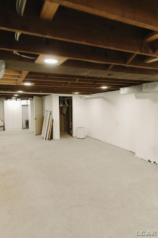 2281 Fairview Drive, Adrian, MI 49221