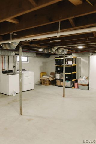 2281 Fairview Drive, Adrian, MI 49221