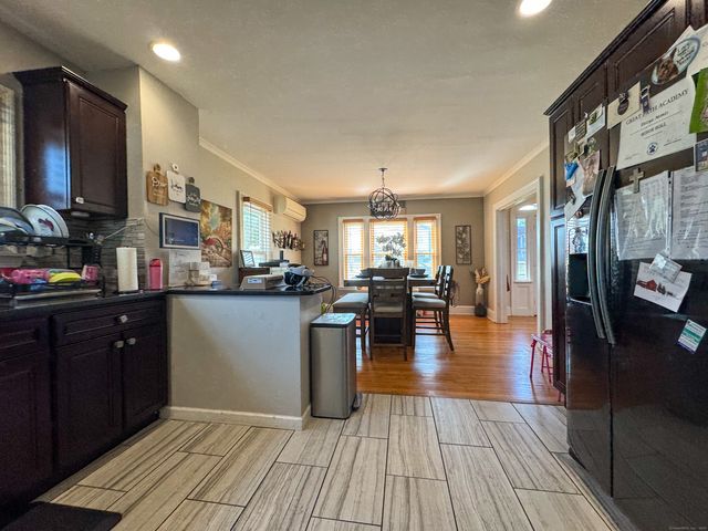 1589 Main Street, East Hartford, CT 06108