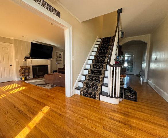 1589 Main Street, East Hartford, CT 06108