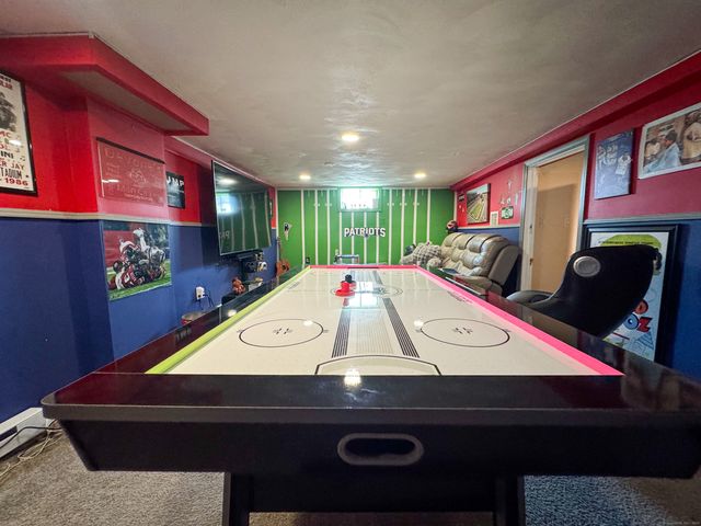 1589 Main Street, East Hartford, CT 06108