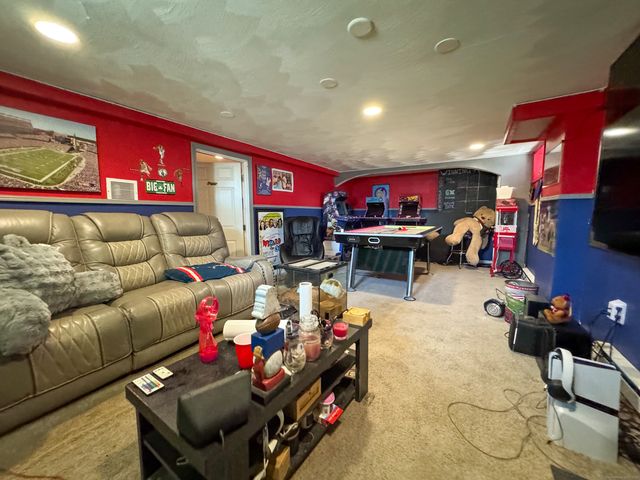 1589 Main Street, East Hartford, CT 06108