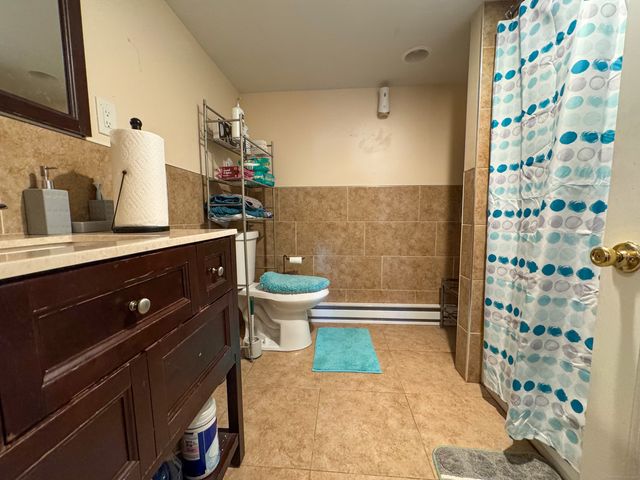 1589 Main Street, East Hartford, CT 06108